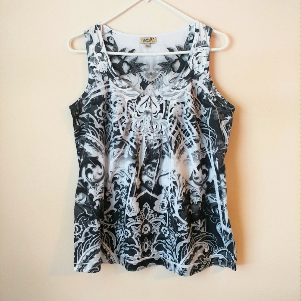 🖤Beautiful Black and White Tank Top